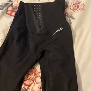 Leggings with tummy control